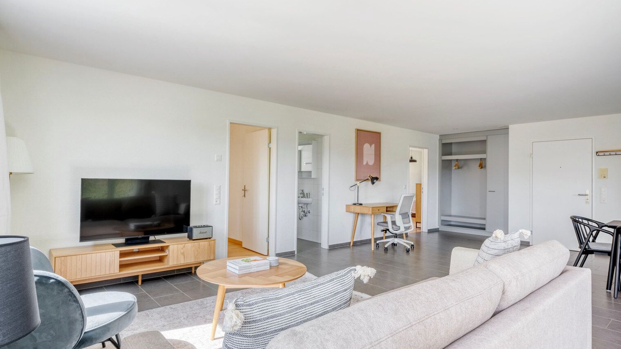 Photo of Livingroom in Center