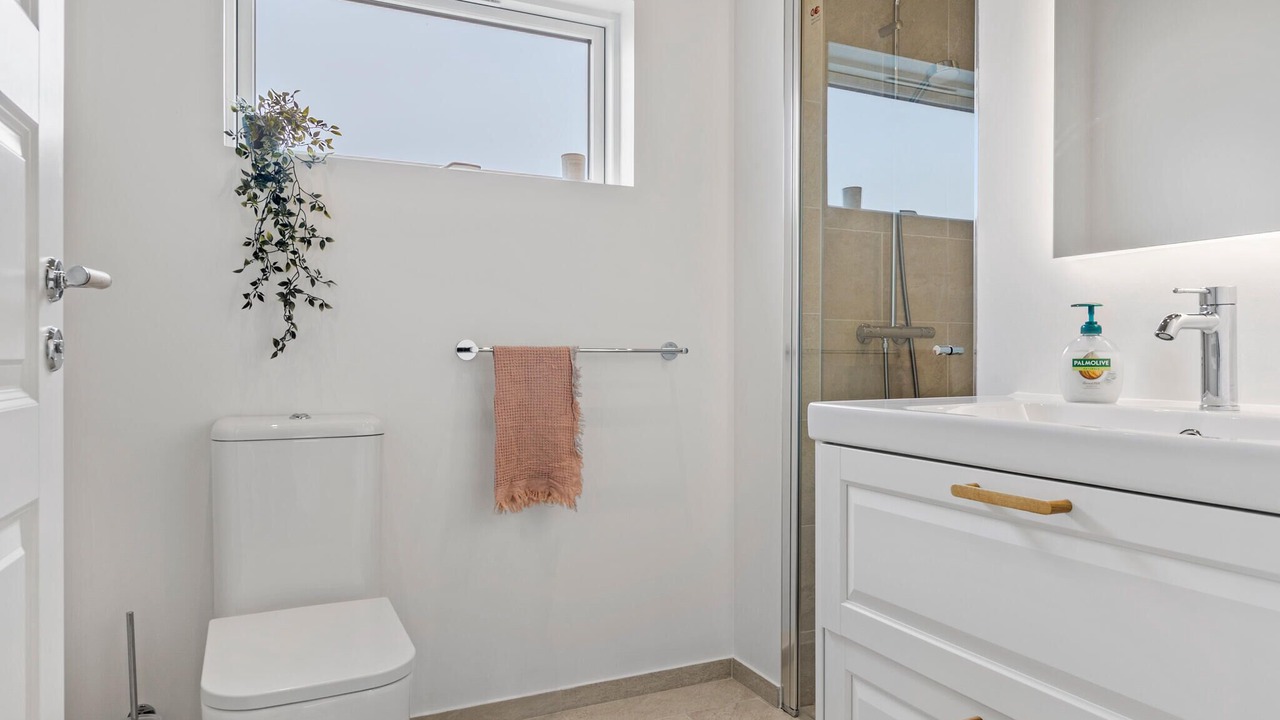 Photo of Bathroom in Mommark Strand