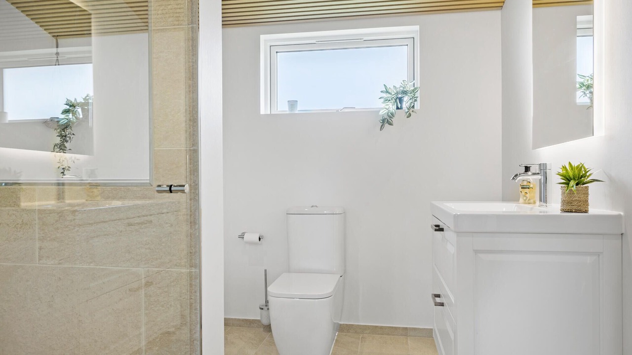 Photo of Bathroom in Mommark Strand