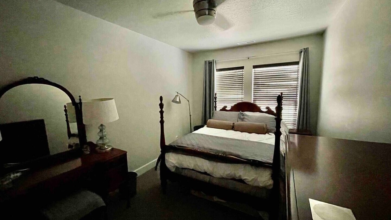 Photo of Bedroom in South Hills