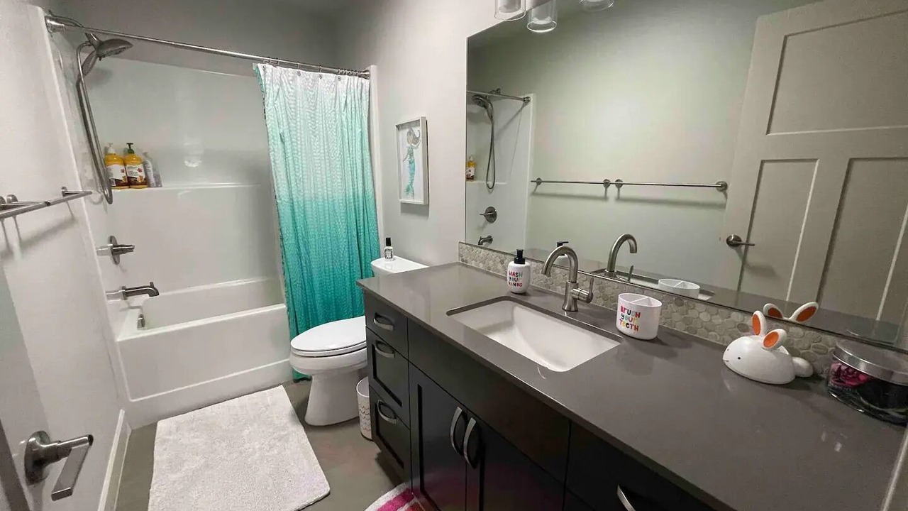 Photo of Bathroom in South Hills