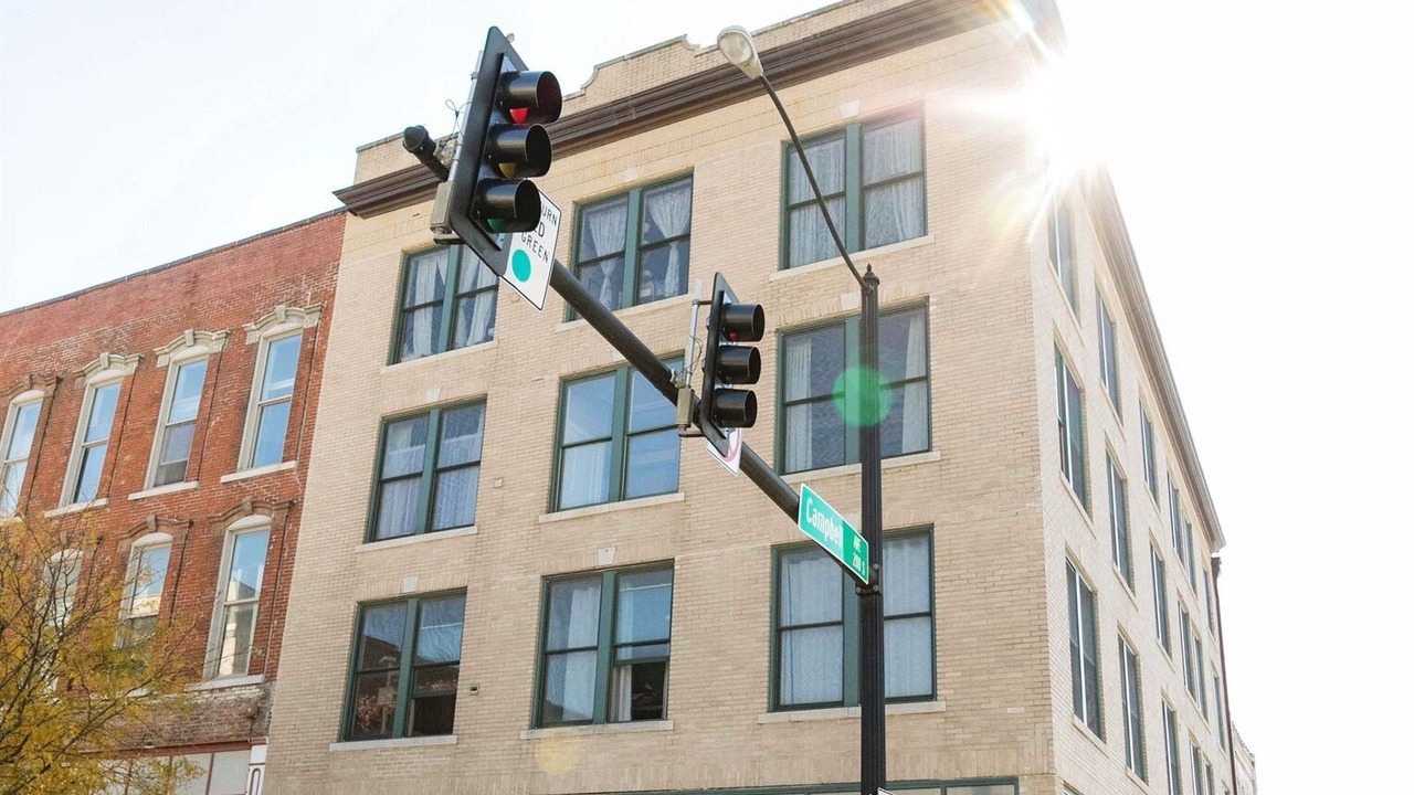 Photo of Others in Downtown Springfield