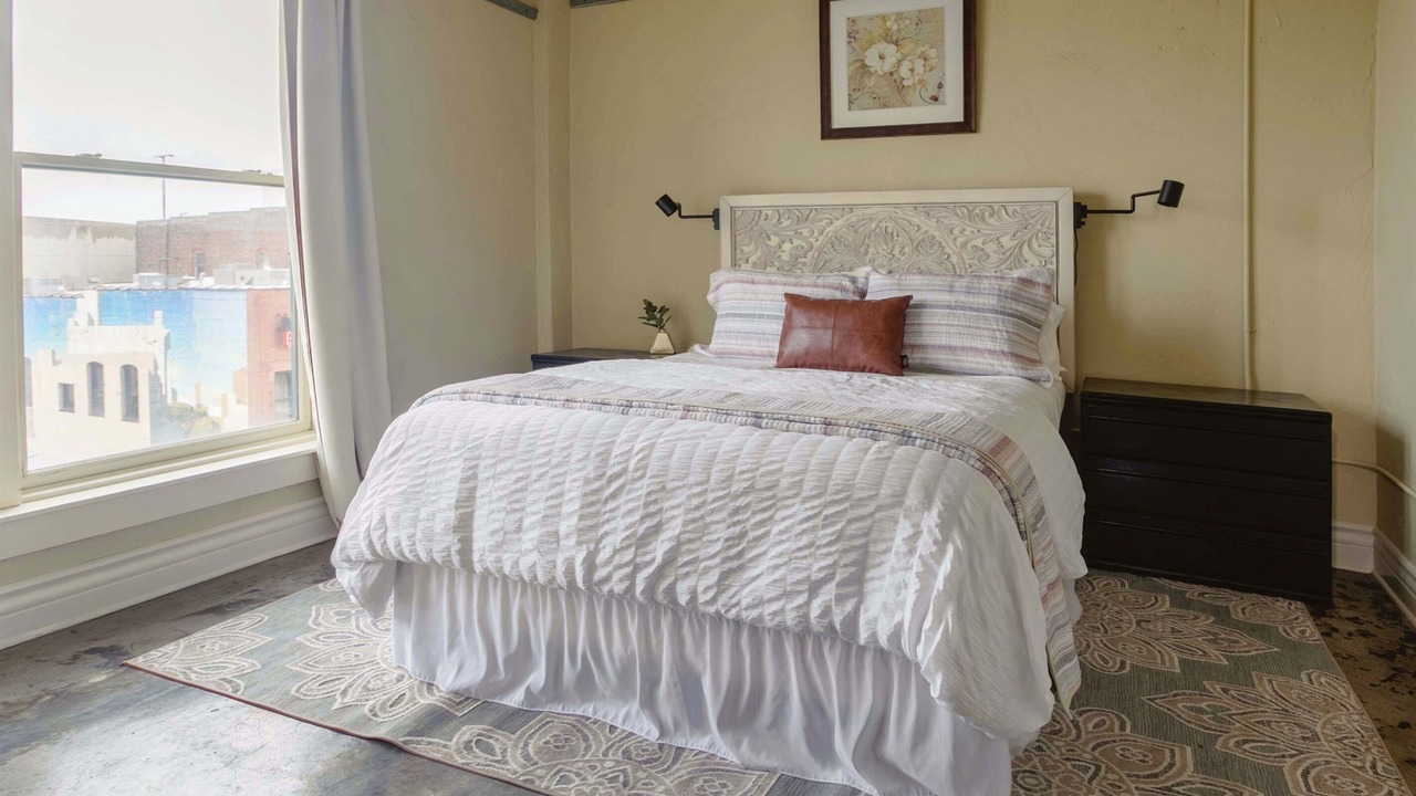 Photo of Bedroom in Downtown Springfield