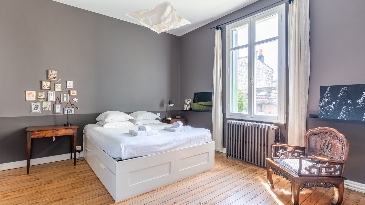 Photo of Bedroom in Saint Genes