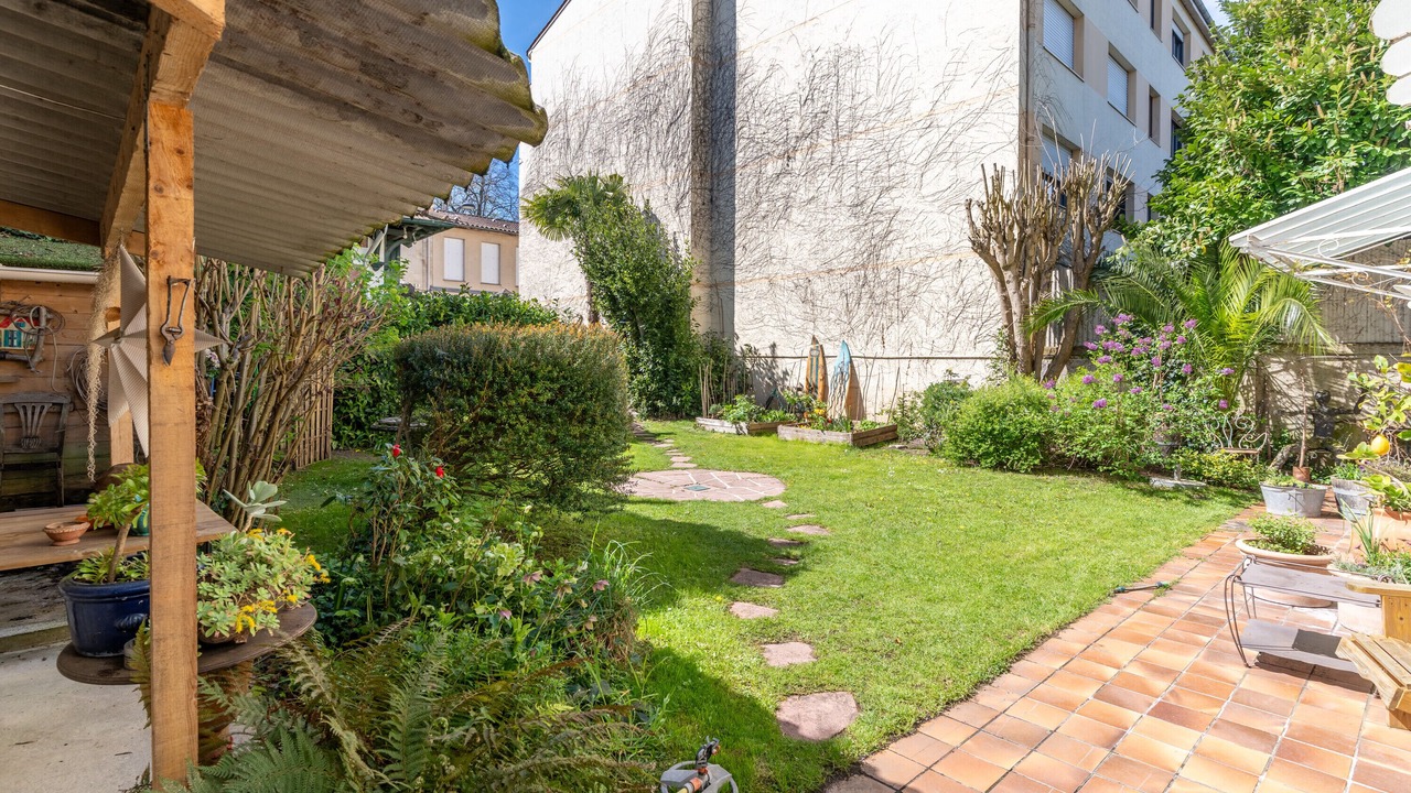 Photo of Outdoor in Saint Genes