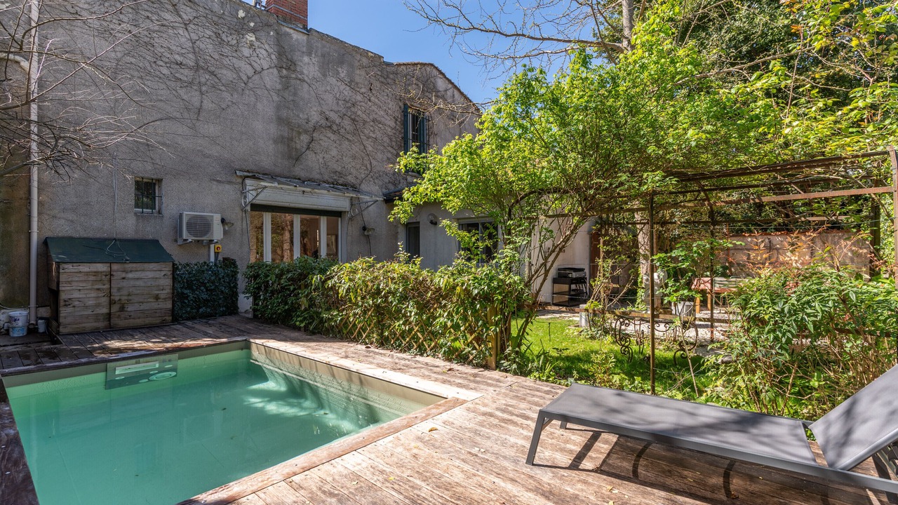 Photo of Outdoor in Saint Genes