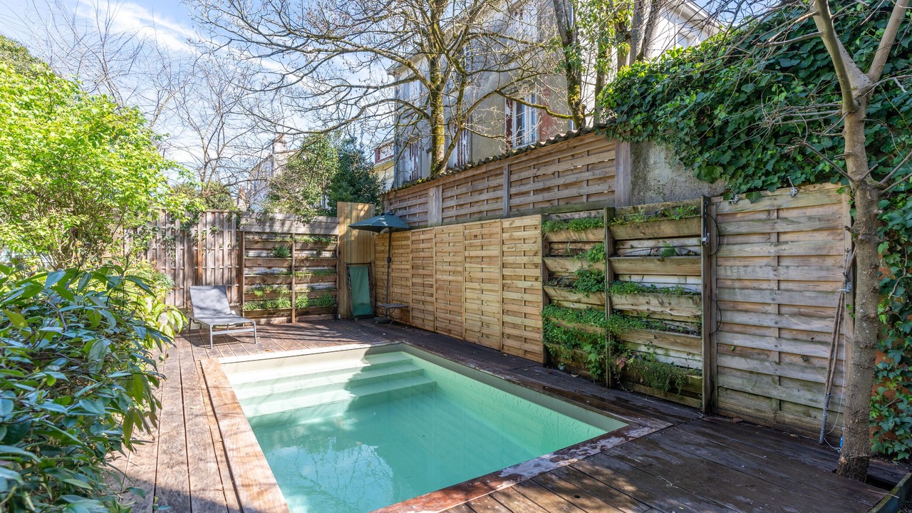 Photo of Outdoor in Saint Genes