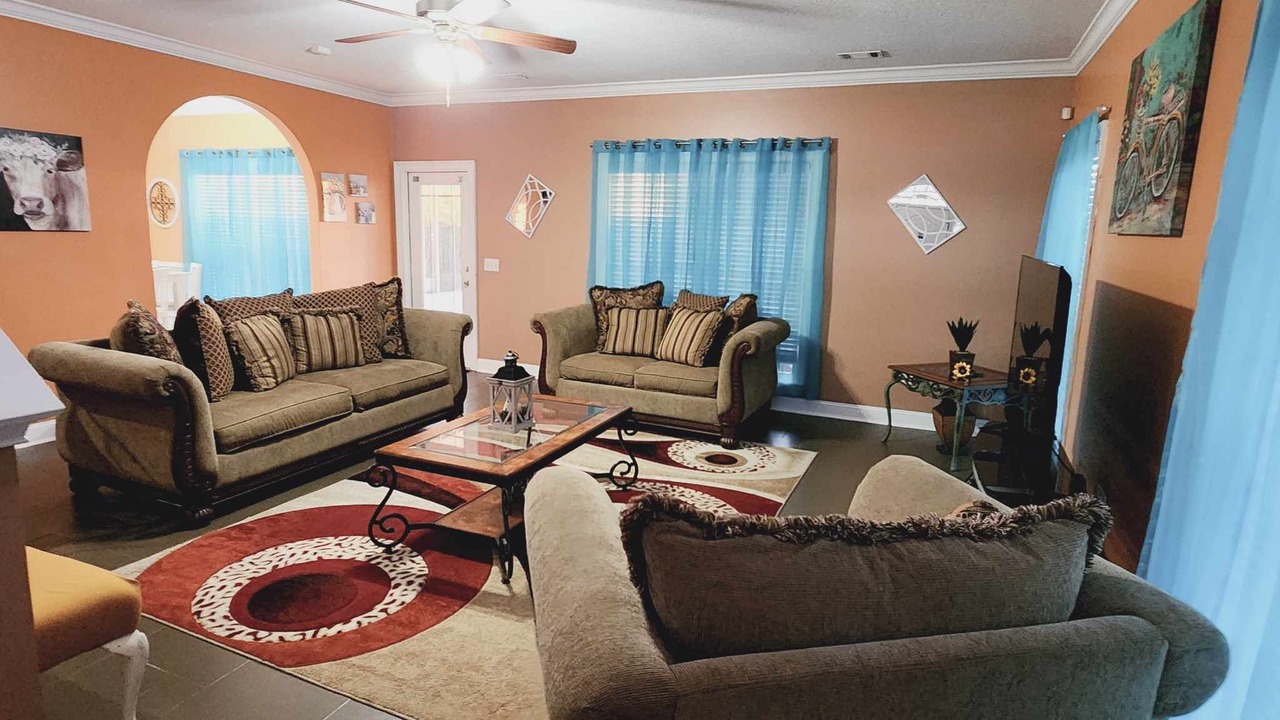 Photo of Livingroom in Richmond Hill