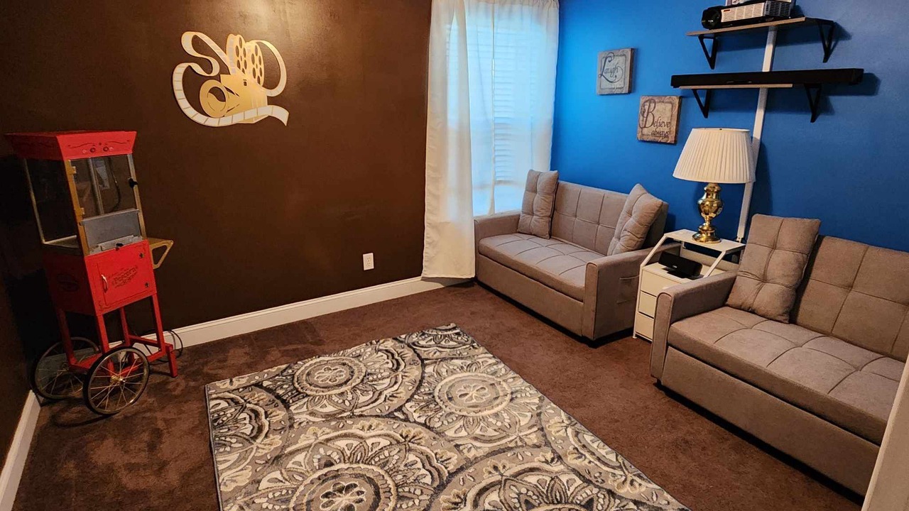 Photo of Livingroom in Richmond Hill