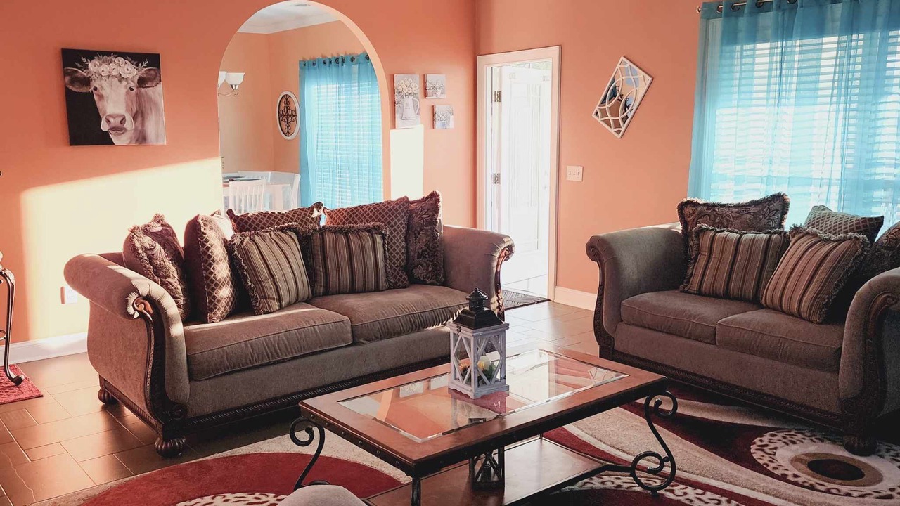 Photo of Livingroom in Richmond Hill