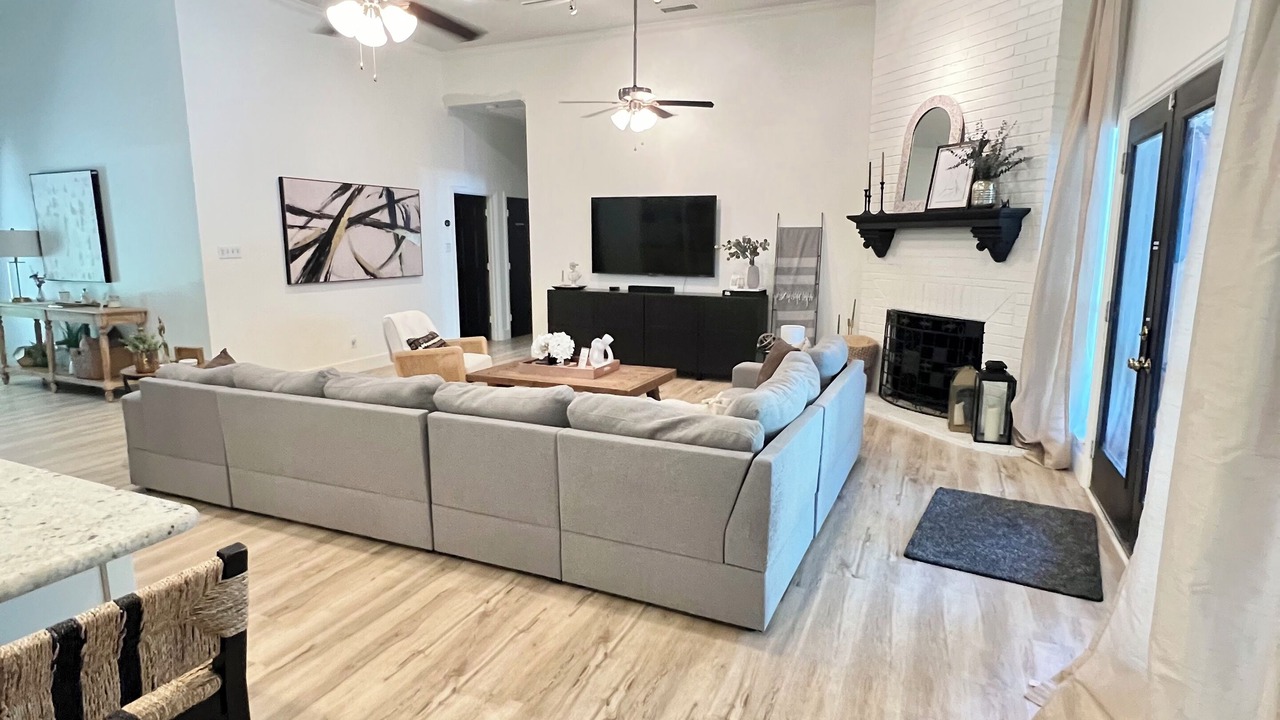 Photo of Livingroom in Terrell