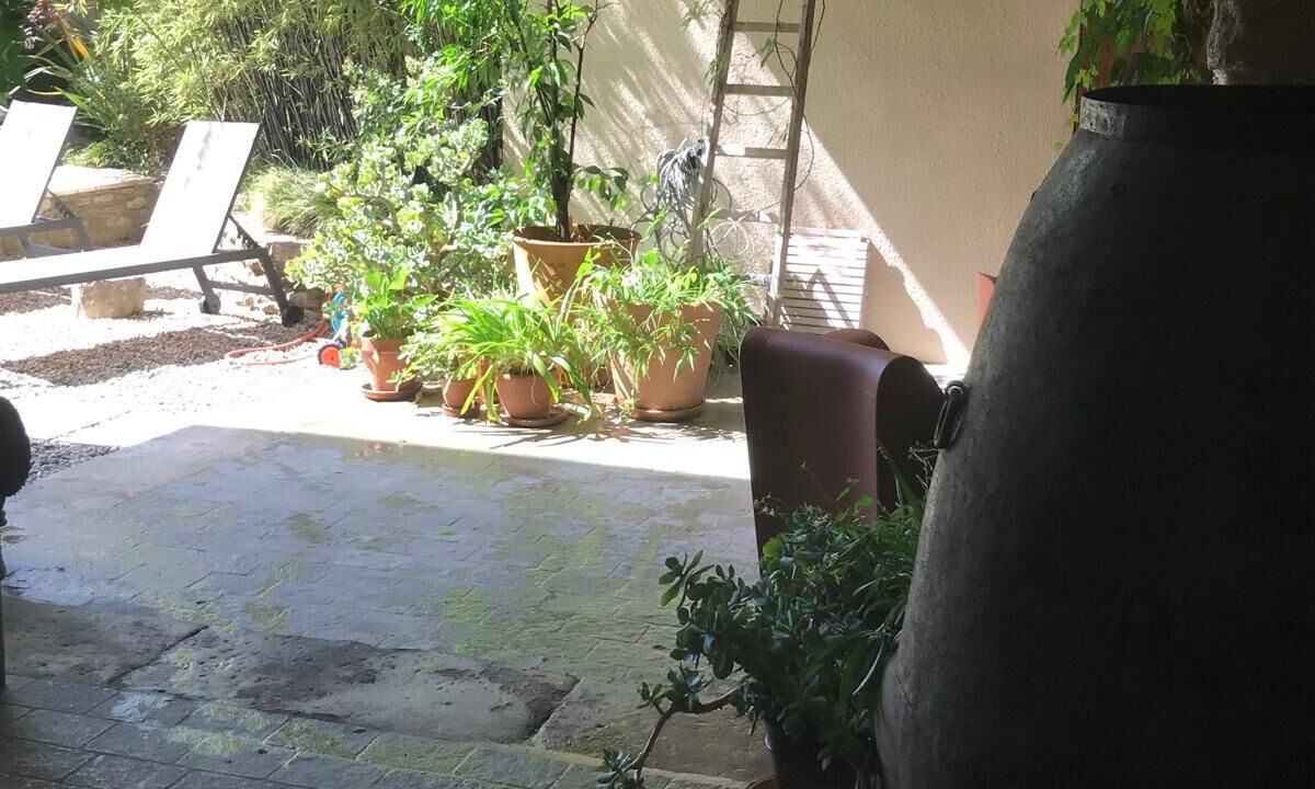 Photo of Patio Balcony in Montaren-et-Saint-Mediers