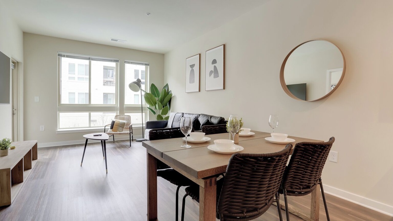 Photo of Livingroom in Jefferson Manor