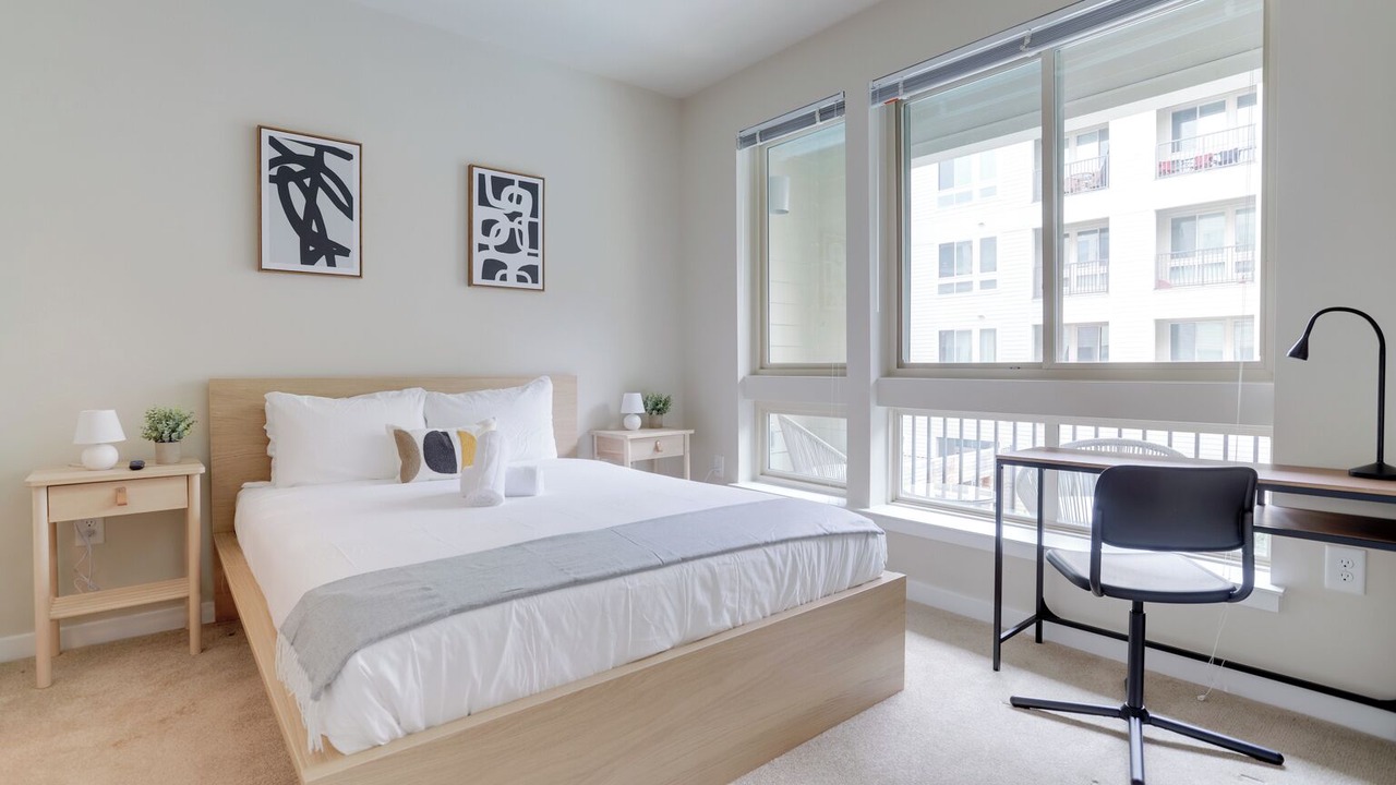 Photo of Bedroom in Jefferson Manor