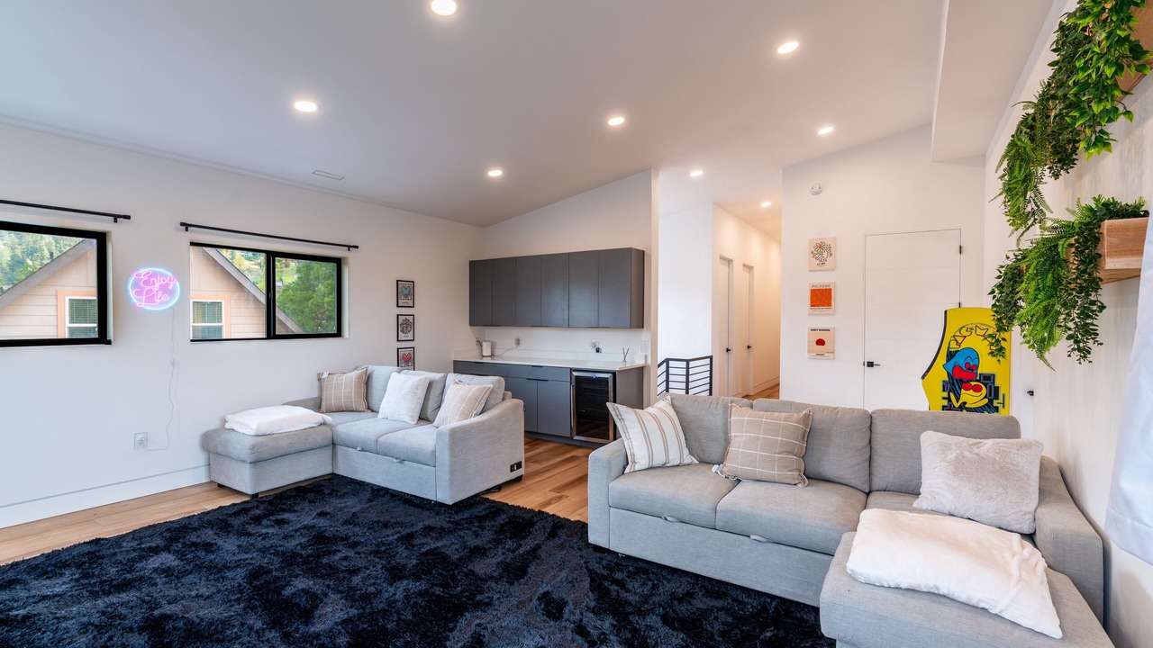 Photo of Livingroom in Southeast Eugene