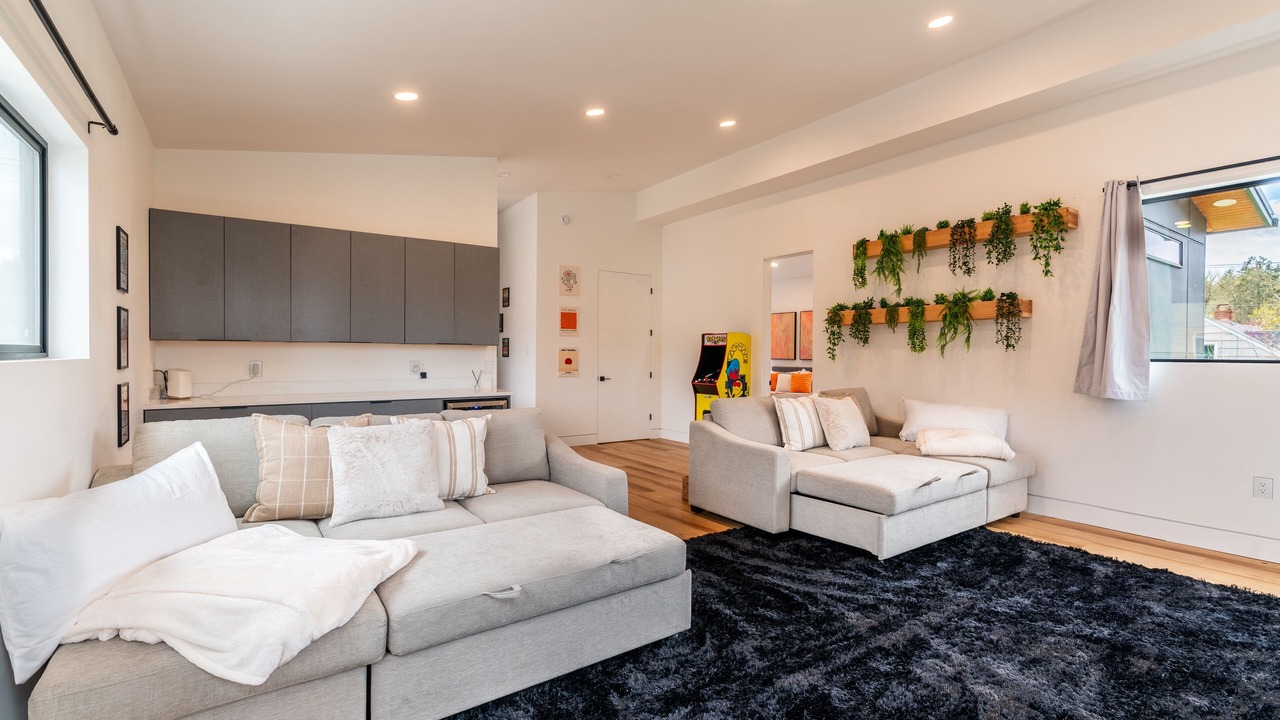 Photo of Livingroom in Southeast Eugene