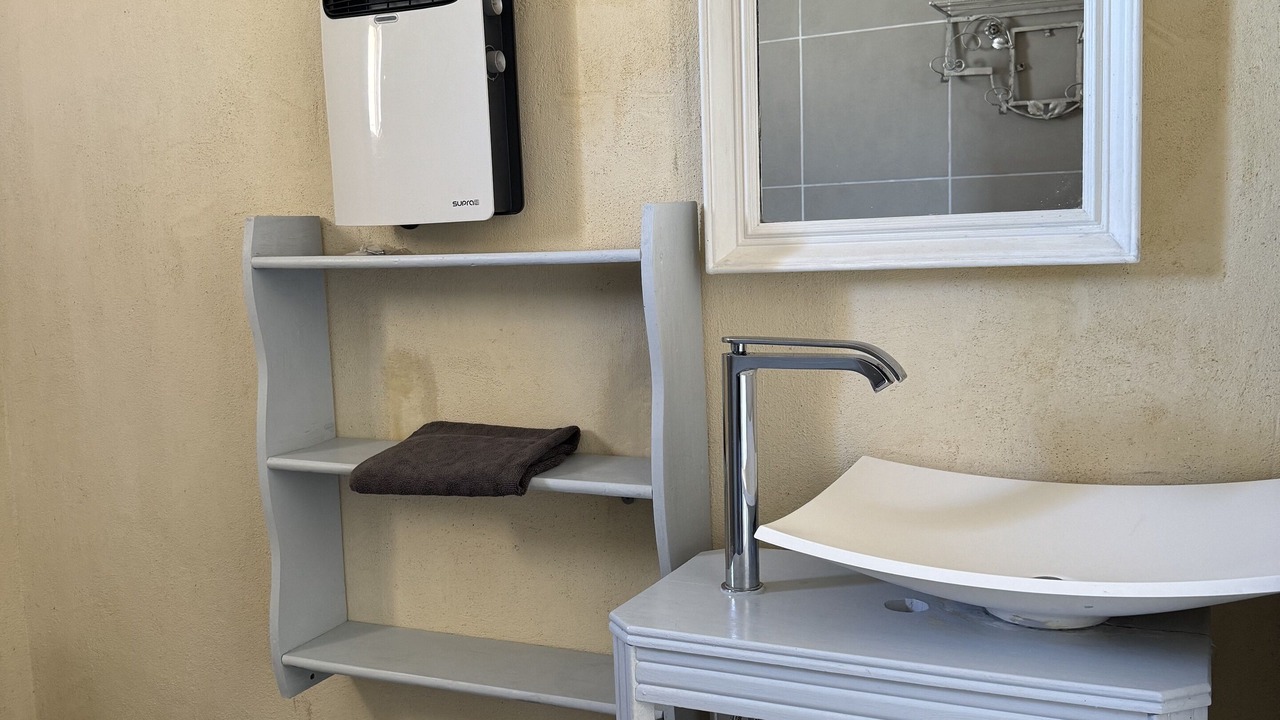 Photo of Bathroom in Peyriac-de-Mer
