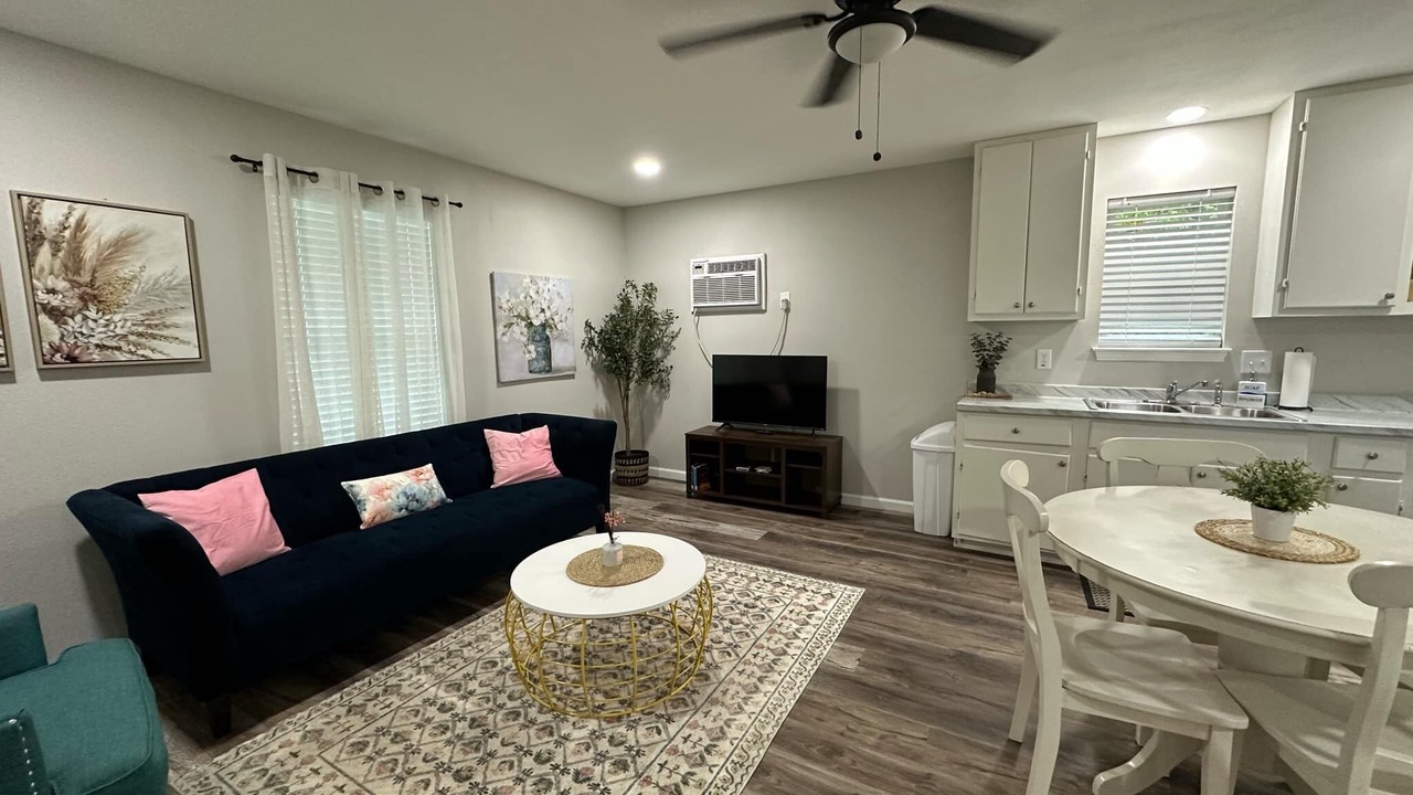Photo of Livingroom in West Tawakoni