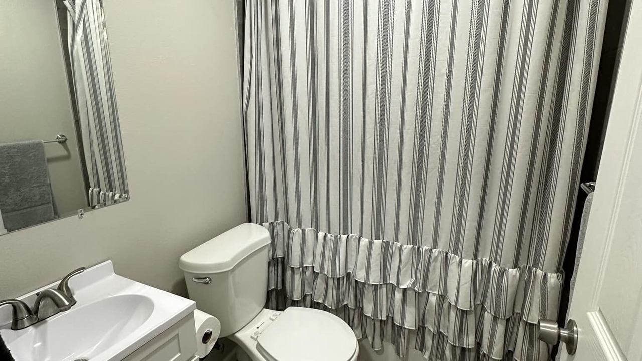 Photo of Bathroom in West Tawakoni