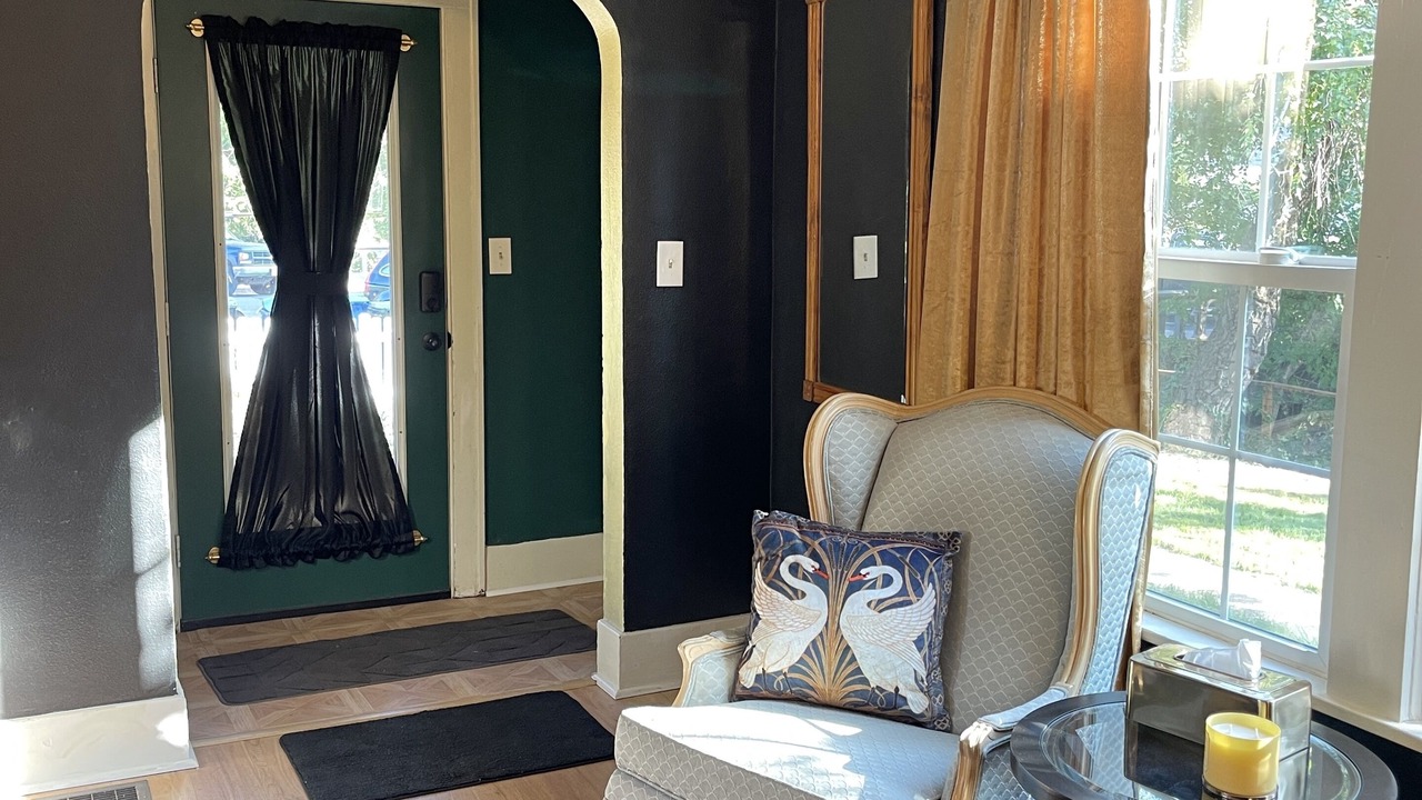 Photo of Livingroom in Central Area