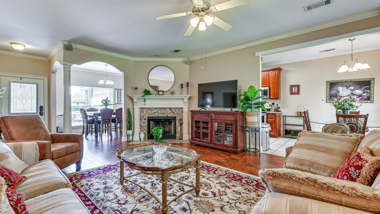 Photo of Livingroom in Broadmoor