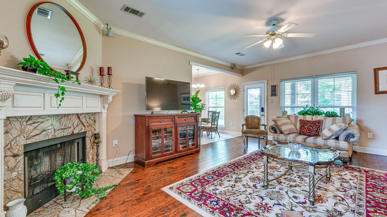 Photo of Livingroom in Broadmoor