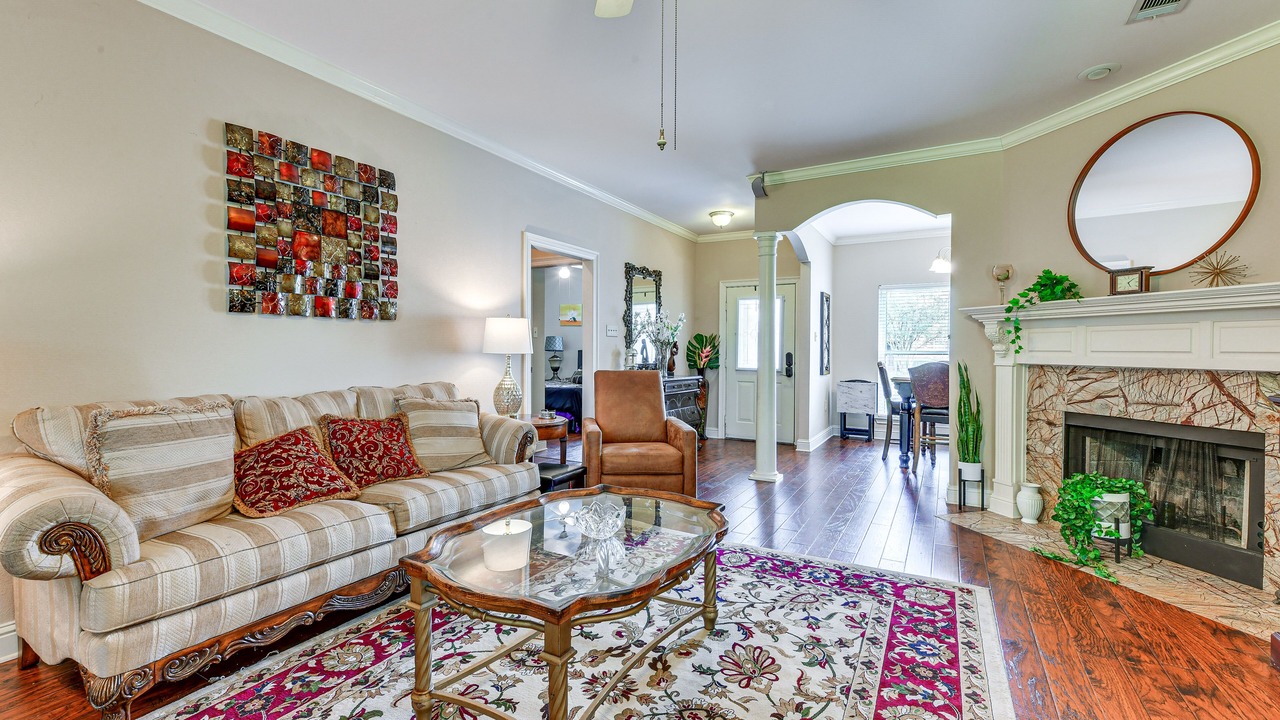 Photo of Livingroom in Broadmoor