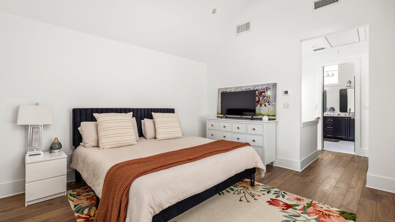Photo of Bedroom in Chattahoochee Hills