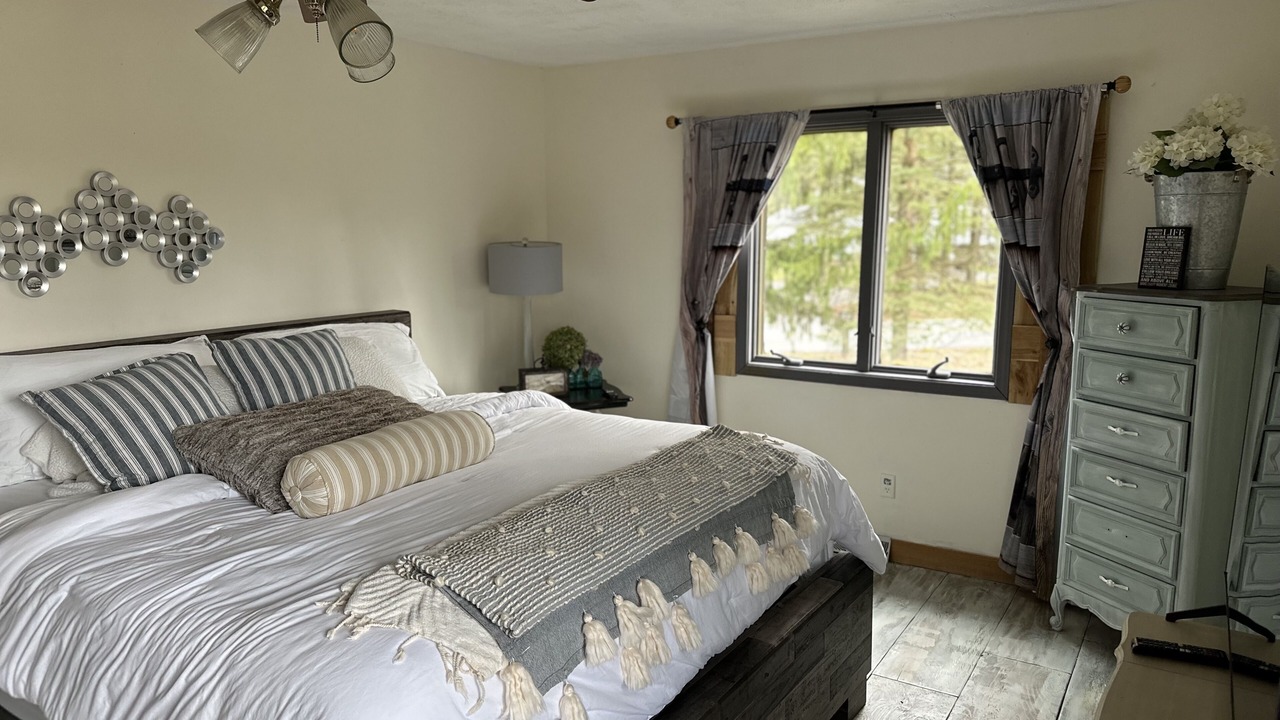 Photo of Bedroom in Boston Heights