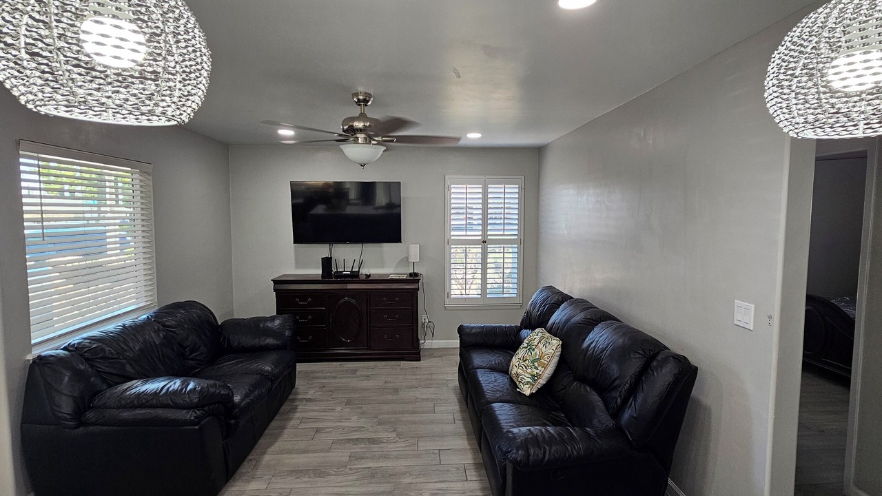 Photo of Livingroom in Biggs Field