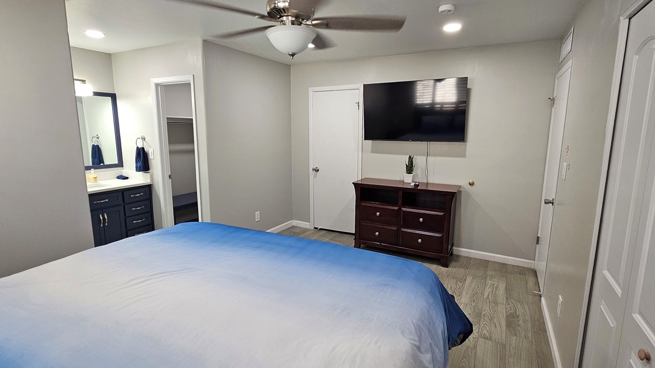 Photo of Bedroom in Biggs Field