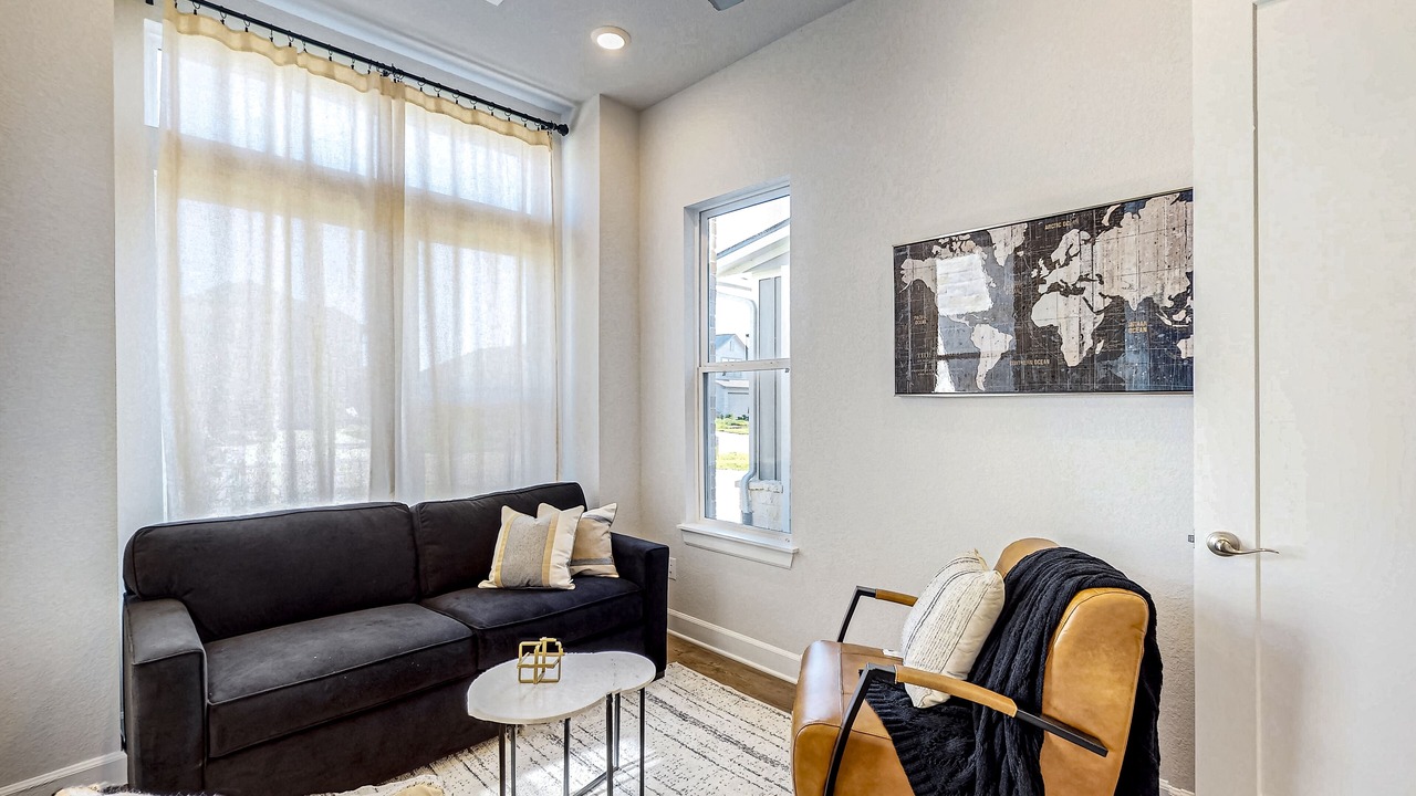 Photo of Livingroom in French Quarter