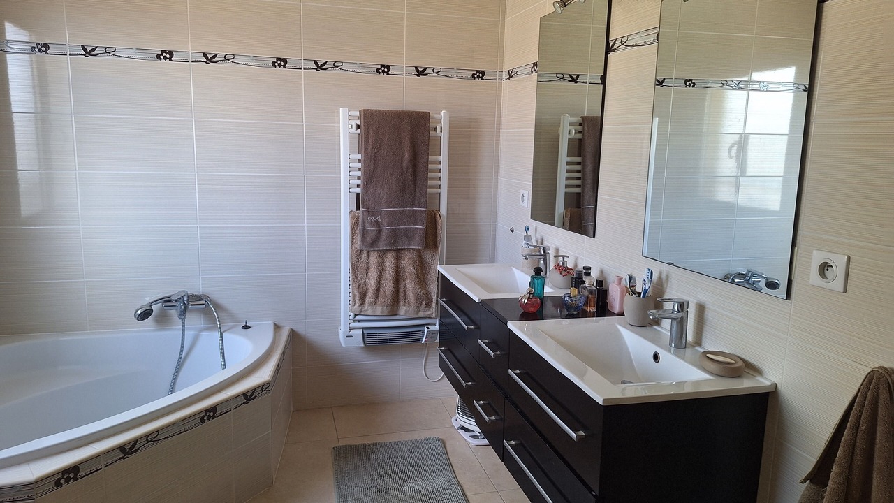 Photo of Bathroom in Mauguio