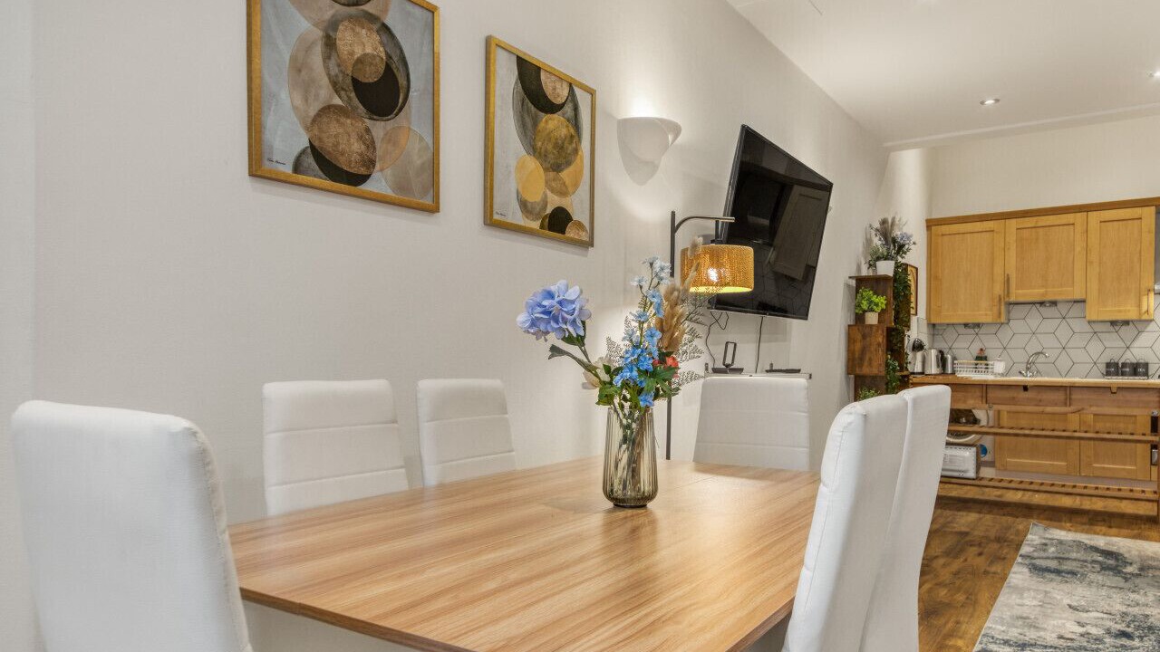 Photo of Others in Bow