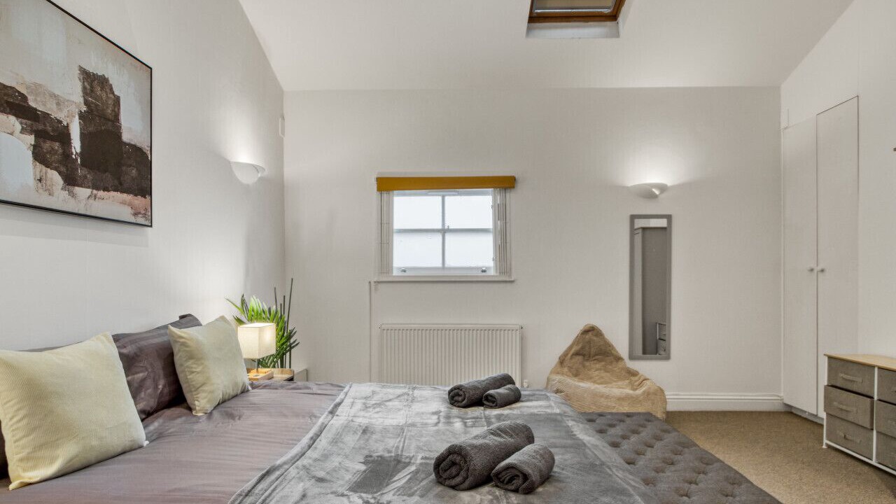 Photo of Bedroom in Bow