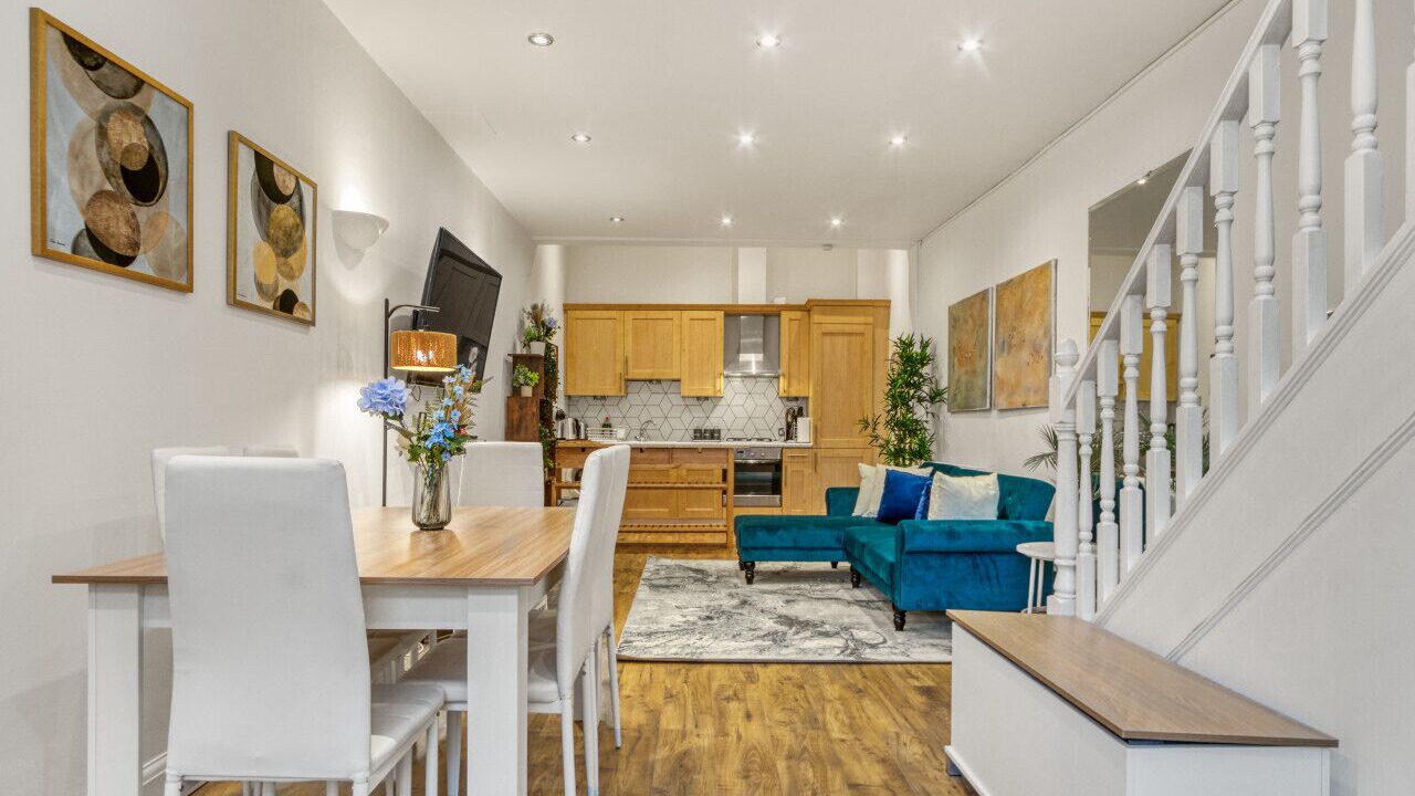 Photo of Others in Bow