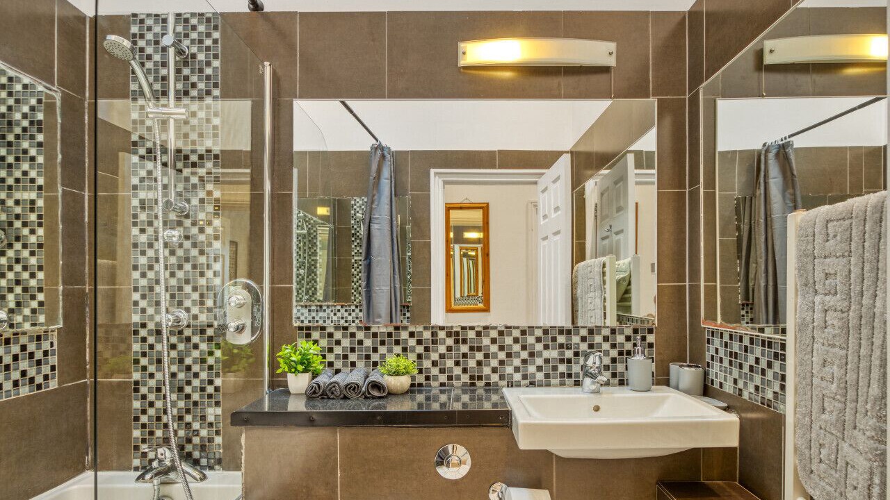 Photo of Bathroom in Bow