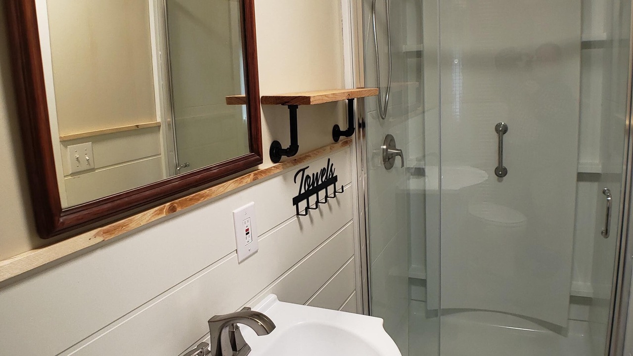 Photo of Bathroom in Port Crane