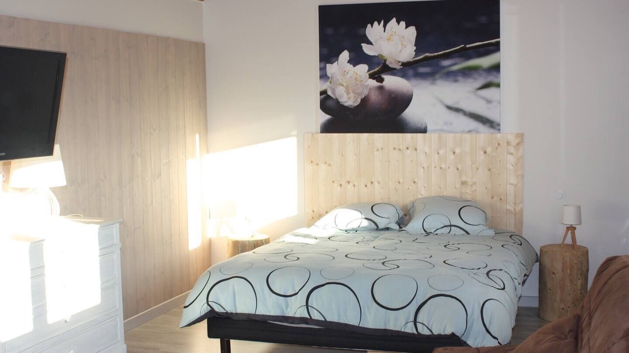 Photo of Bedroom in Pont-de-Larn