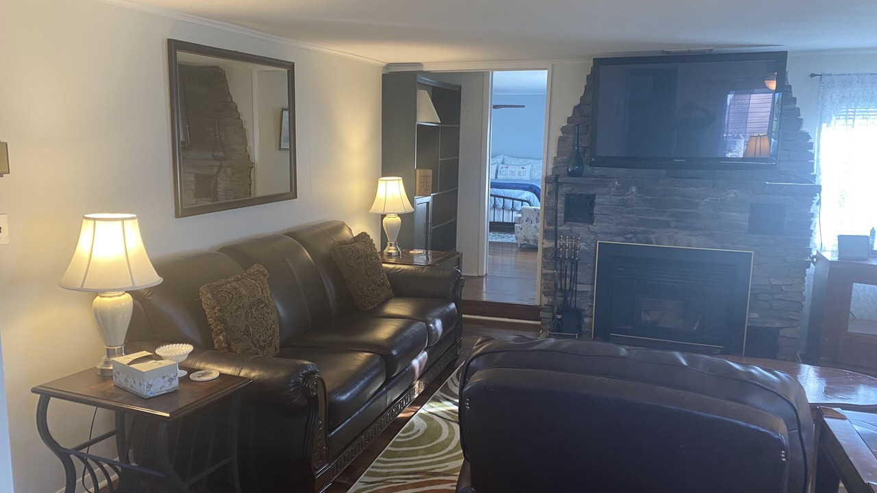 Photo of Livingroom in Town of Hounsfield