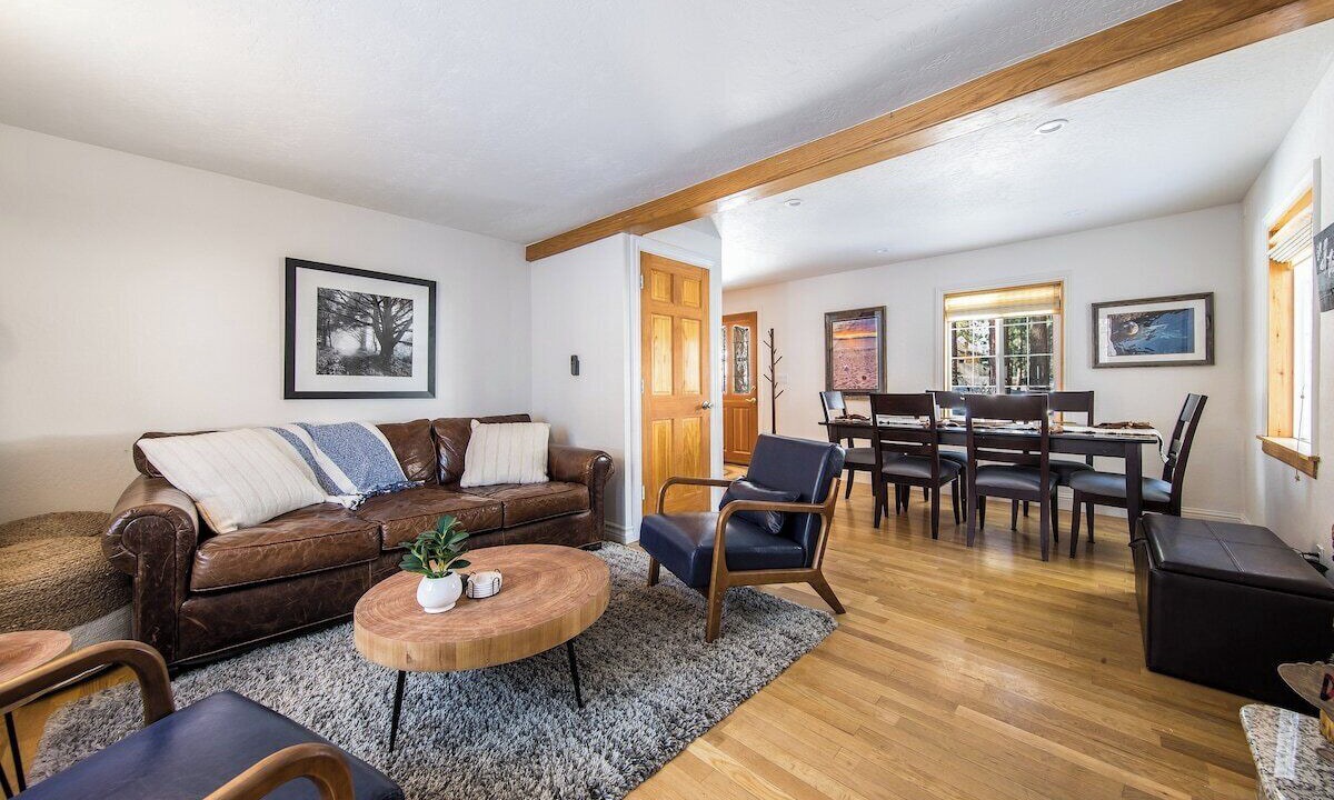 Photo of Livingroom in Lower Kingsbury