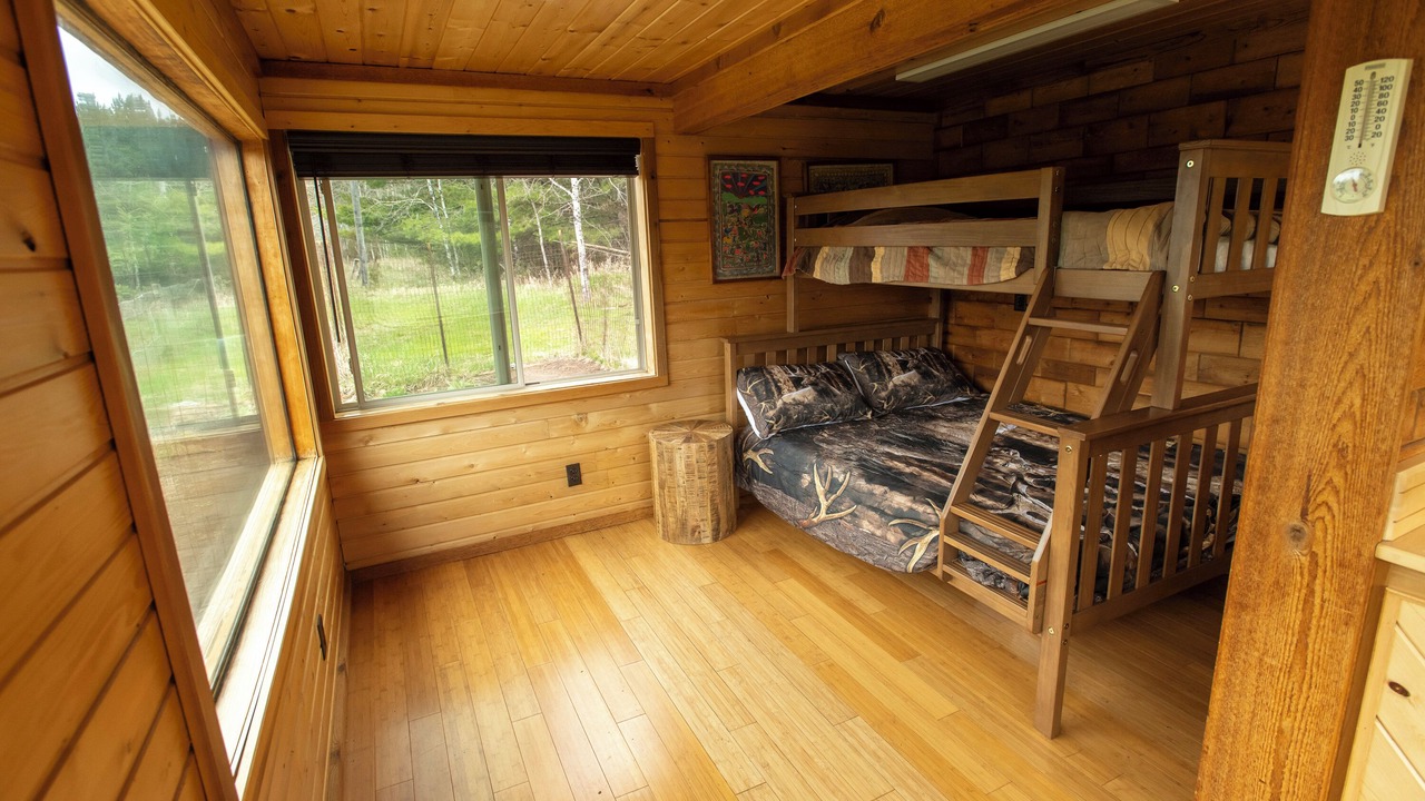 Photo of Bedroom in Vulcan