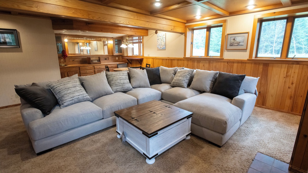 Photo of Livingroom in Vulcan