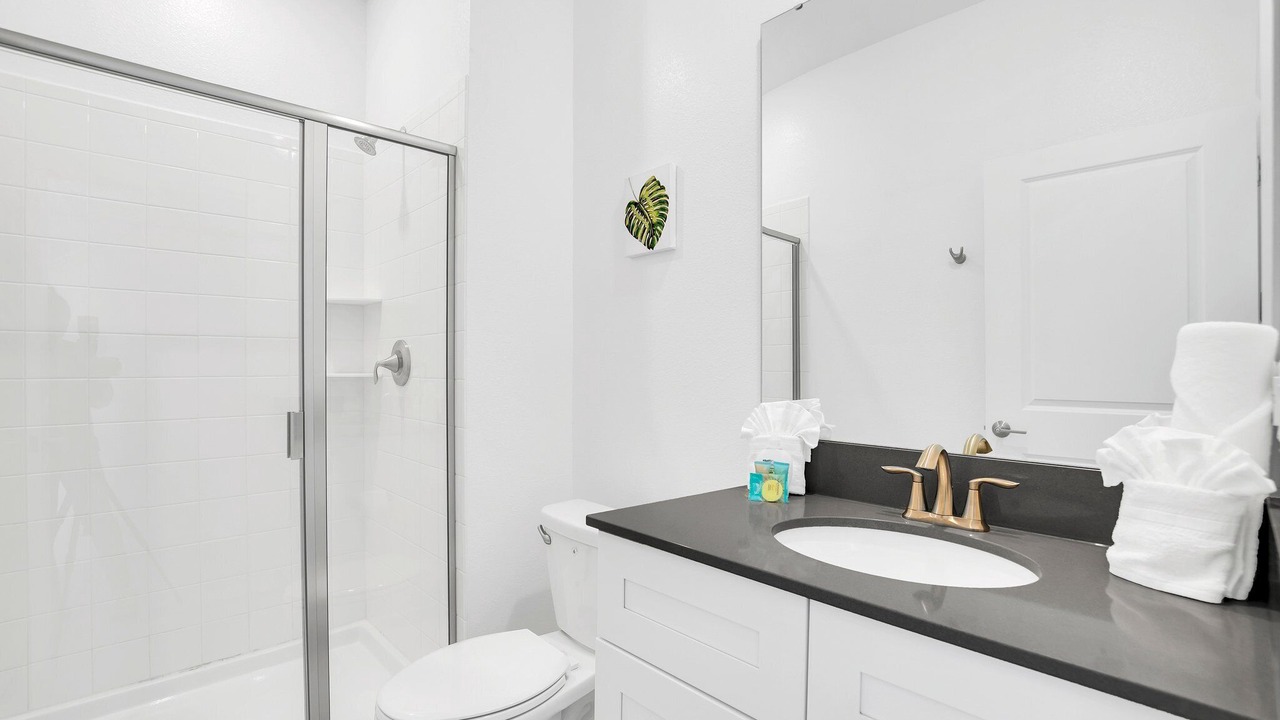 Photo of Bathroom in Bay Lake