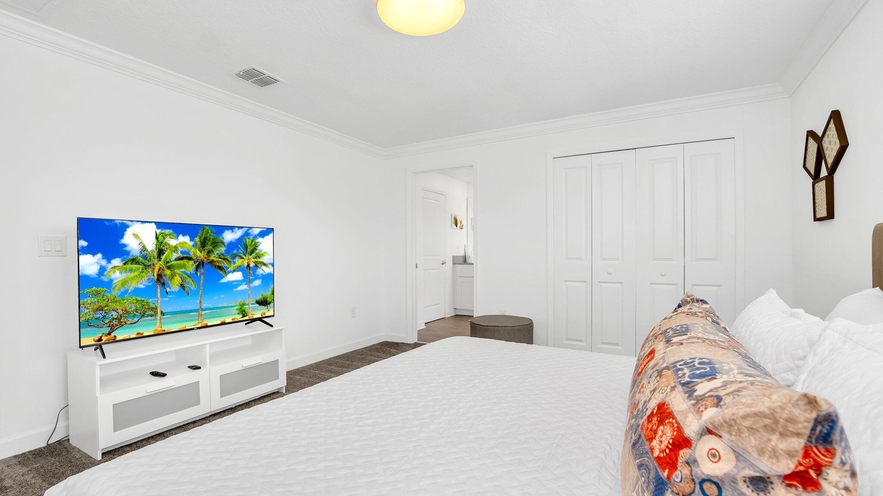 Photo of Bedroom in Bay Lake