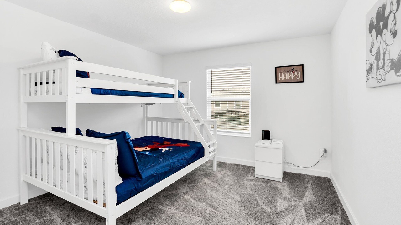 Photo of Bedroom in Bay Lake