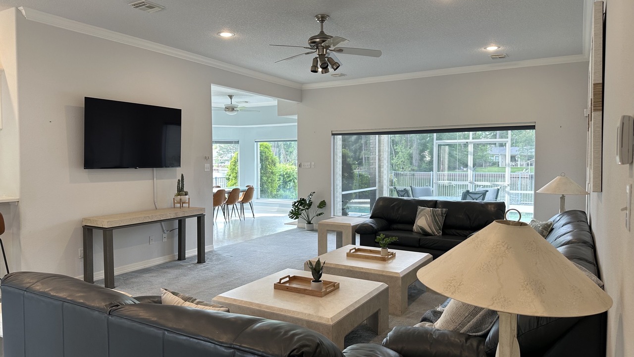 Photo of Livingroom in Walden on Lake Conroe