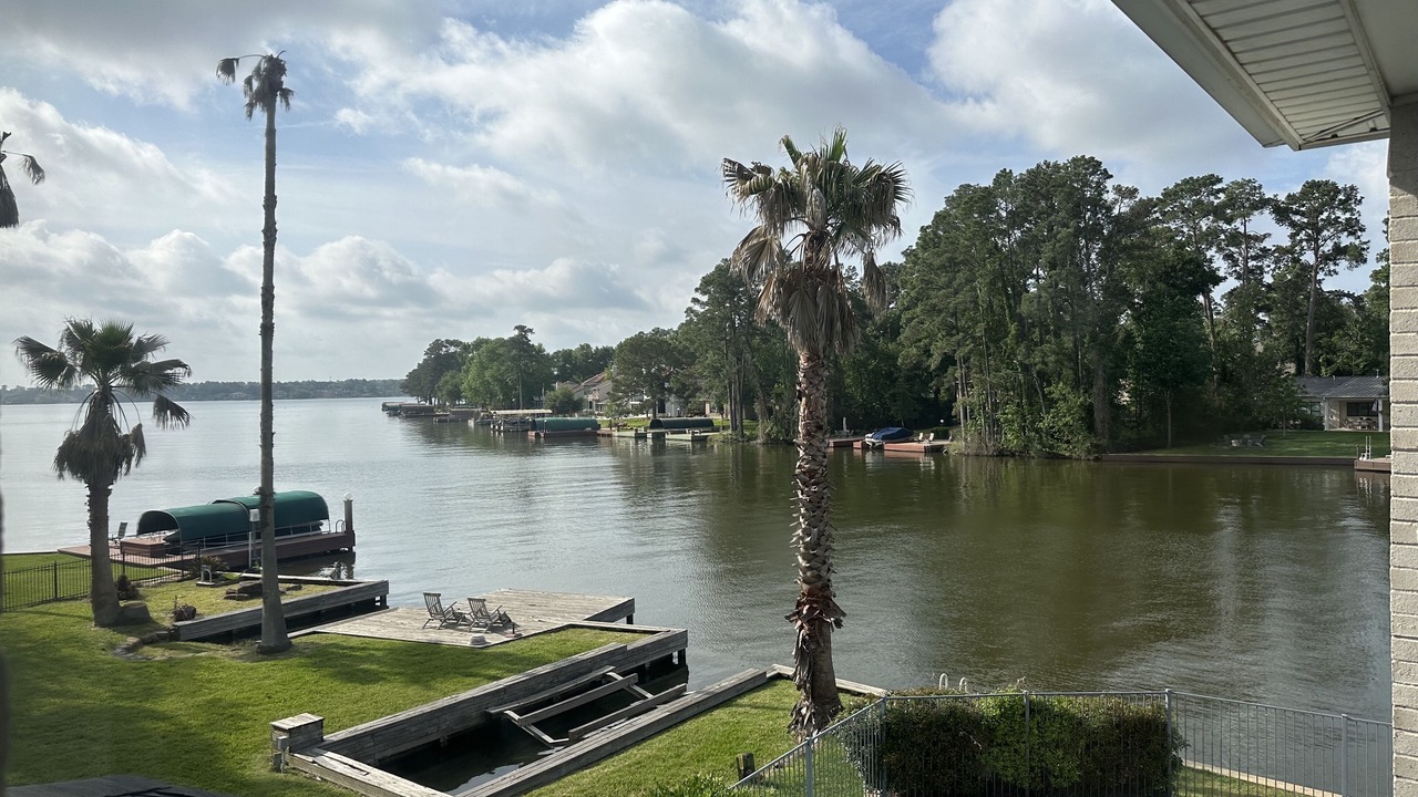 Photo of Patio Balcony in Walden on Lake Conroe