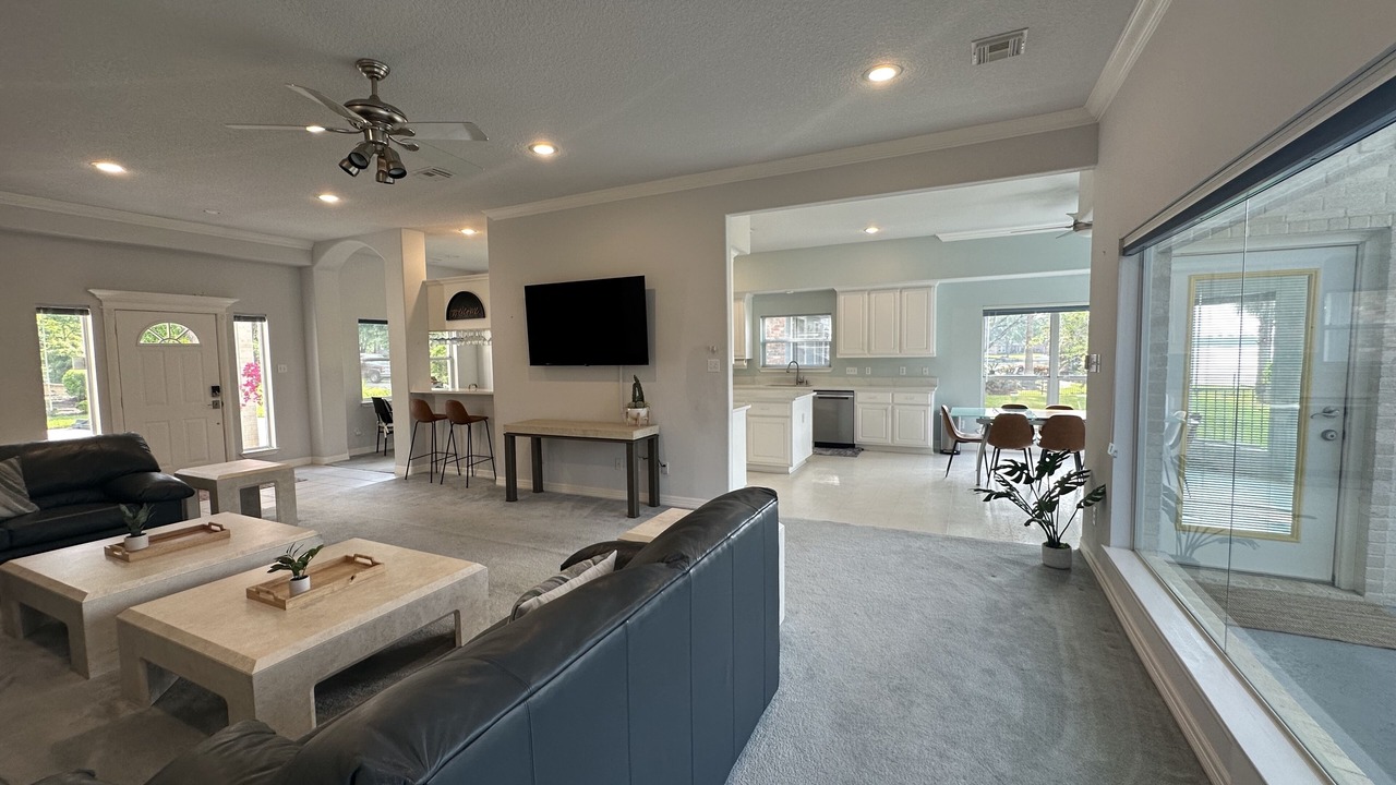 Photo of Livingroom in Walden on Lake Conroe