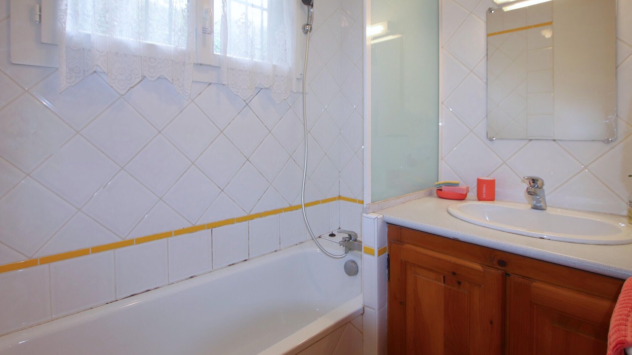 Photo of Bathroom in Bourdeaux